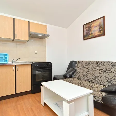 Safija 1985 Apartment *
