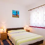 Safija 1985 Apartamento