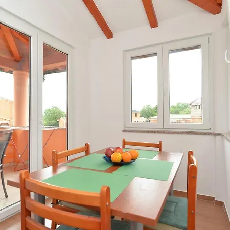 Safija 1985 Apartamento